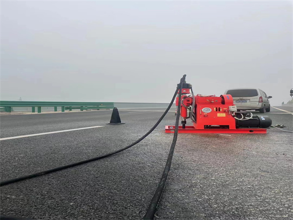 汾西马路路基路面开裂下沉注浆加固灌浆